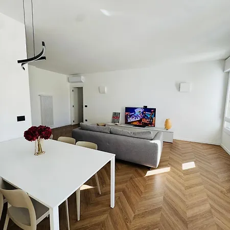 Апартаменты Essenza Порденоне